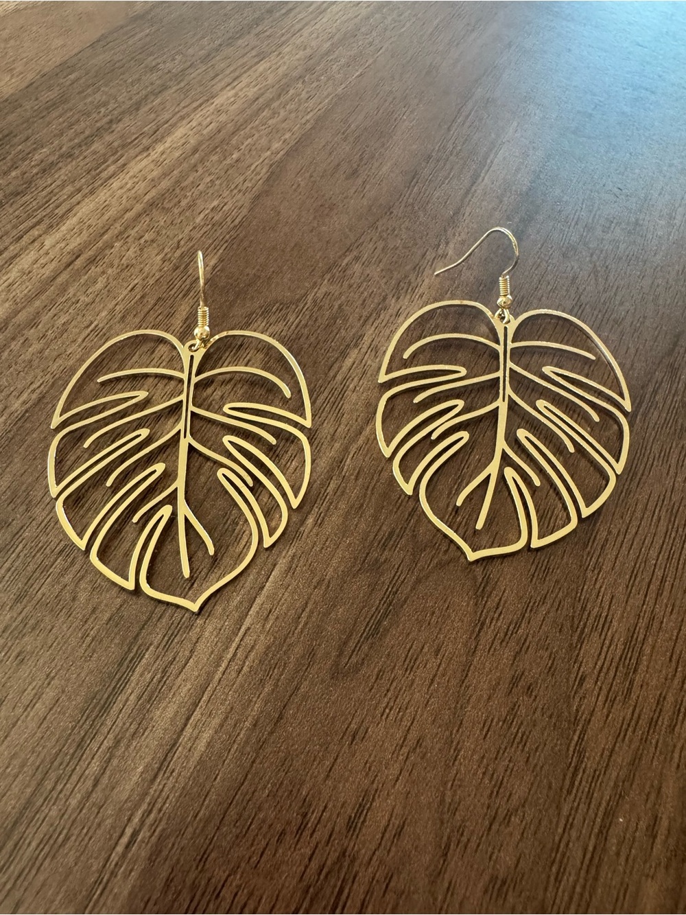 Francesca's Collections Gold Monstera Leaf Dangle Earrings